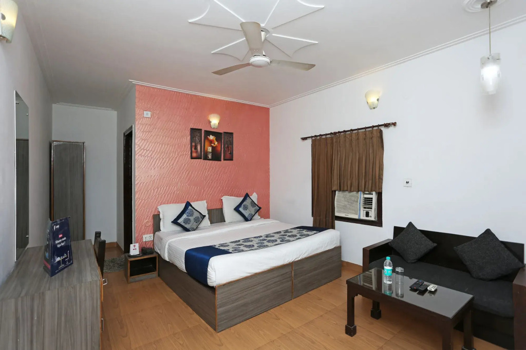 Hotel Om Paradise by OYO