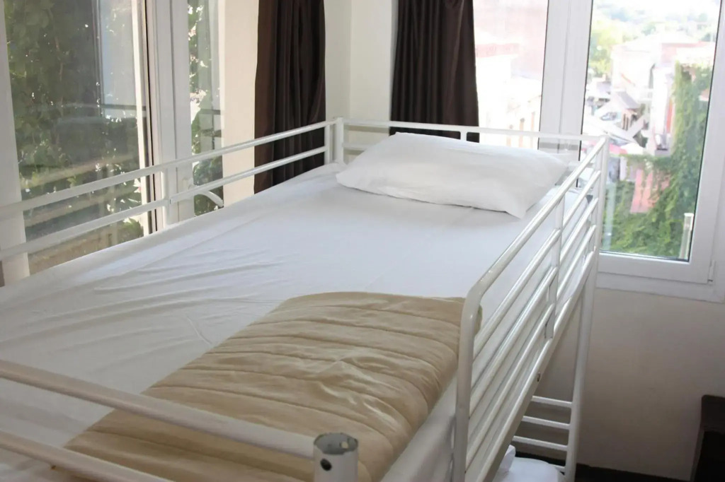 Pella Inn Hostel