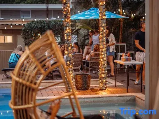 Noosa Flashpackers