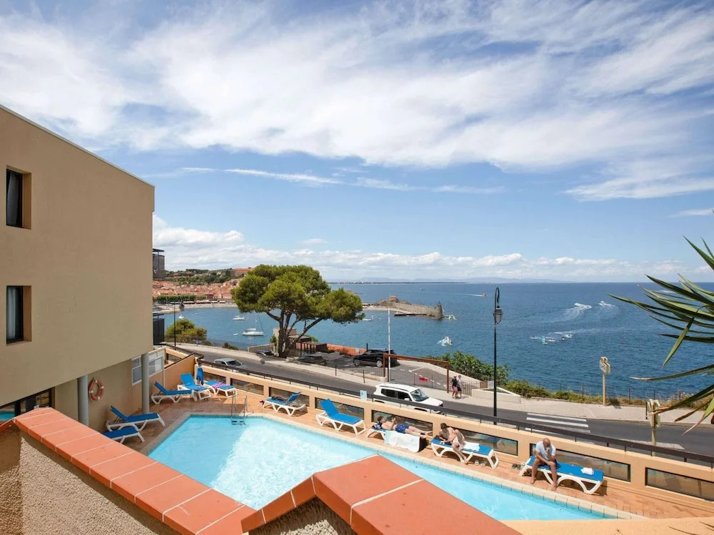 Apartment in Collioure With Sea View