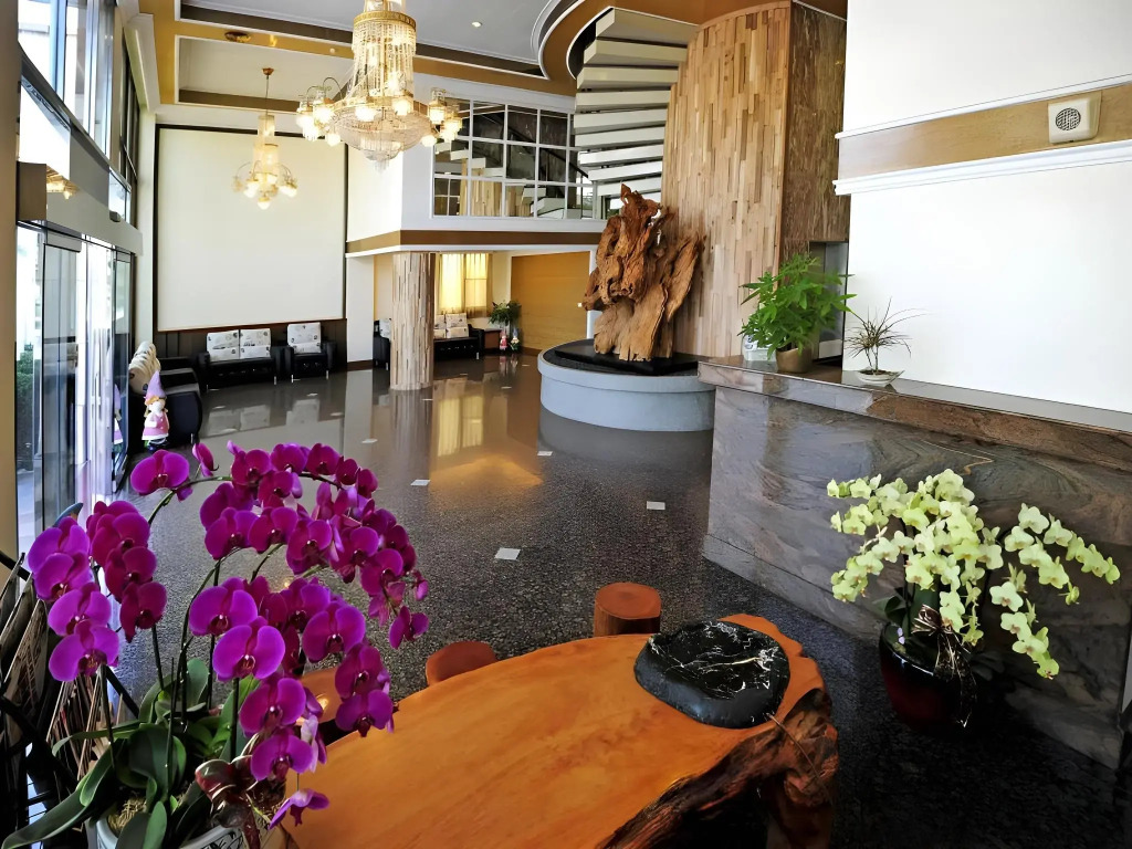 Yadi Hotel