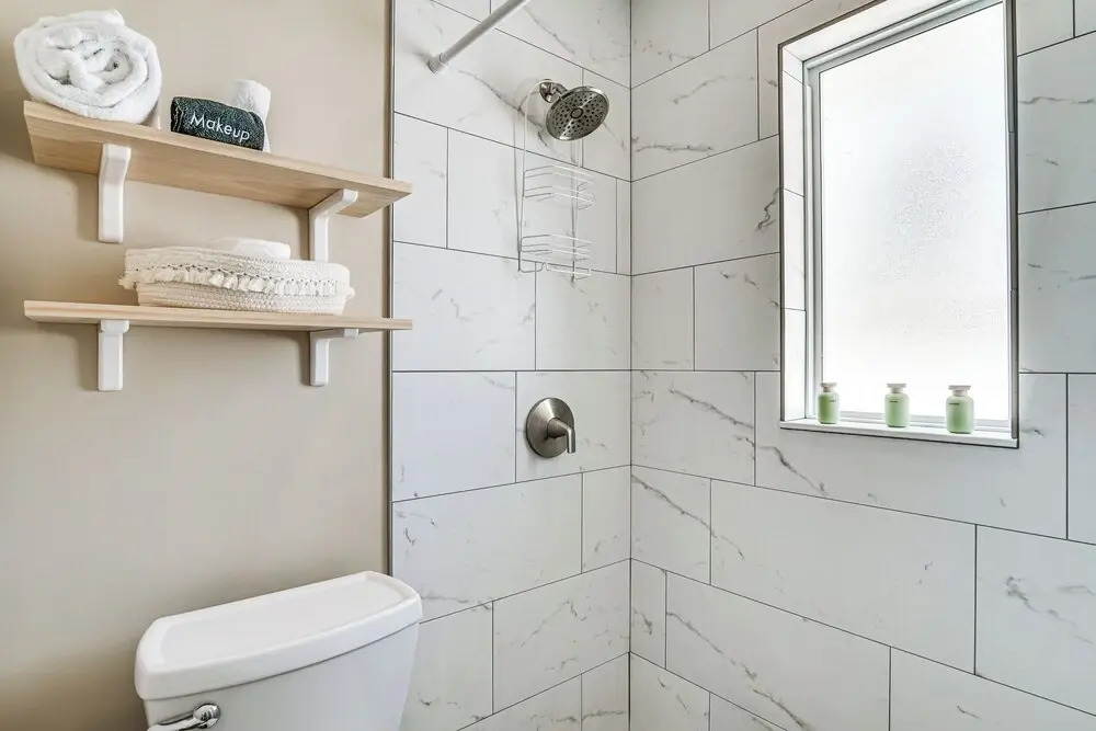 1 Block to Shore: Fort Myers Beach Retreat