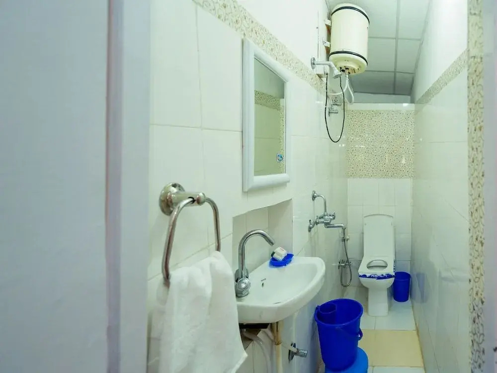 OYO 13153 Home Valley View 1BHK Mussoorie Bypass