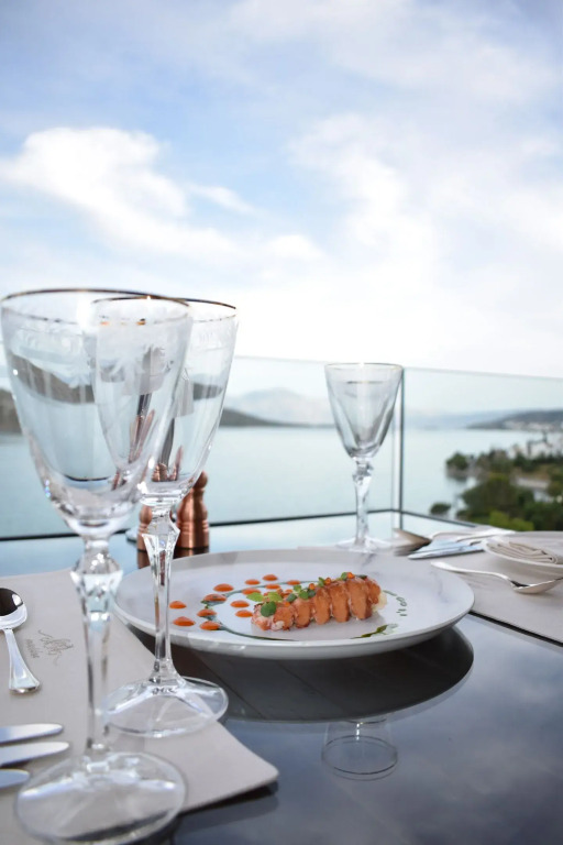 Royal Marmin Bay Boutique & Art Hotel