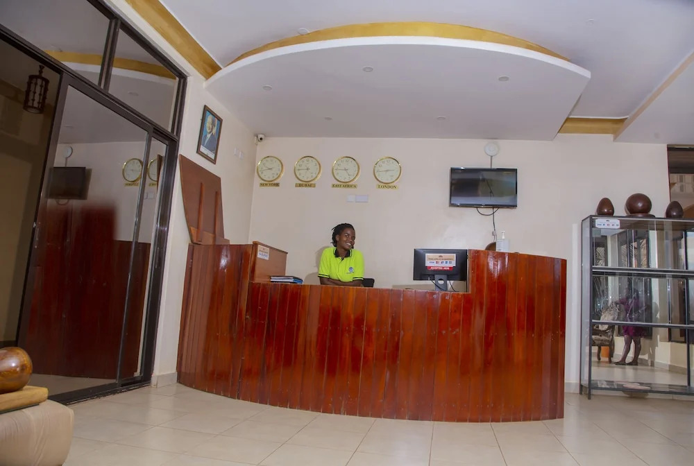 UBUNTU PALACE HOTEL - RUNATI