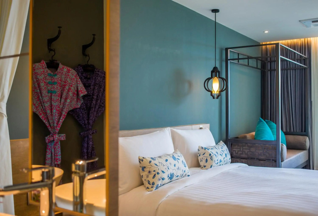 AtEase Phuket Patong