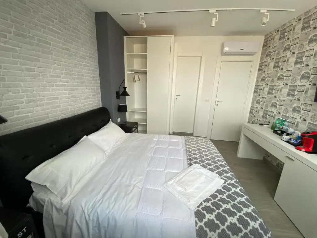 2B Fifteen Floor Suite Napoli