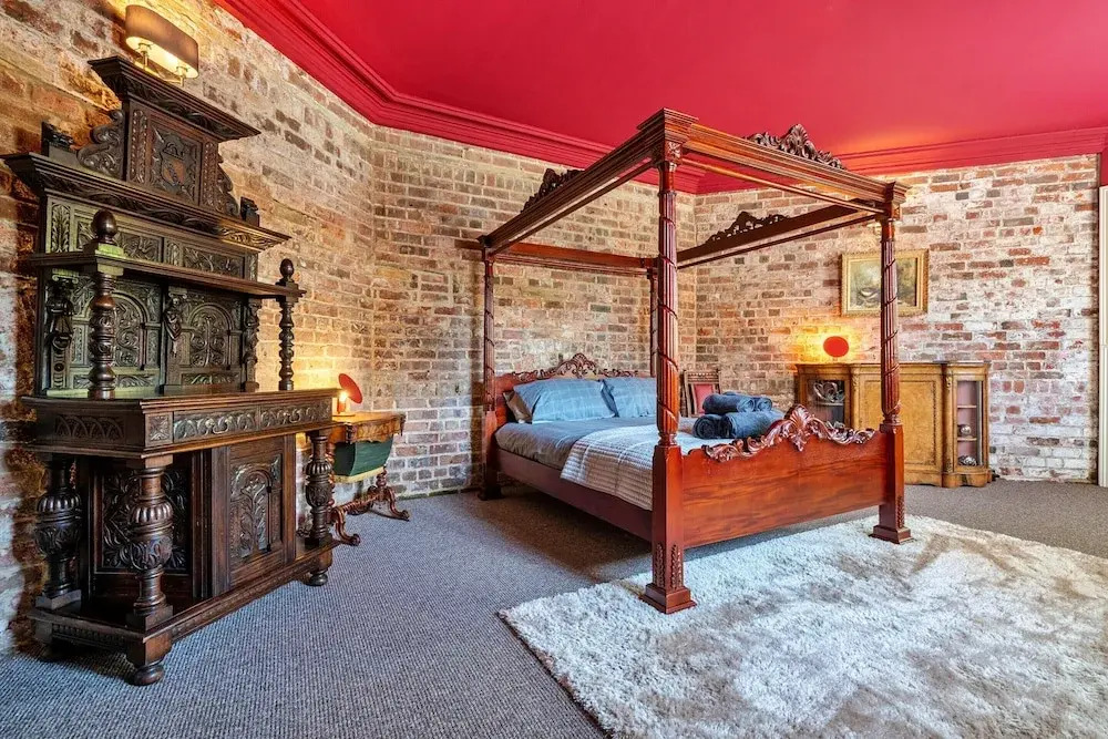 Finest Retreats is Delighted to Offer a Spacious and Character-filled Apartment