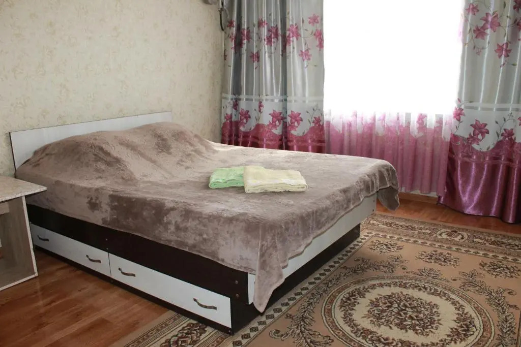 Apartments On Vostok-5, 10/7