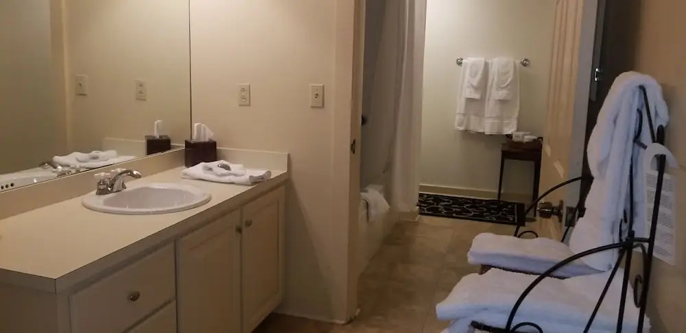 Downtown Guest Quarters Hotel