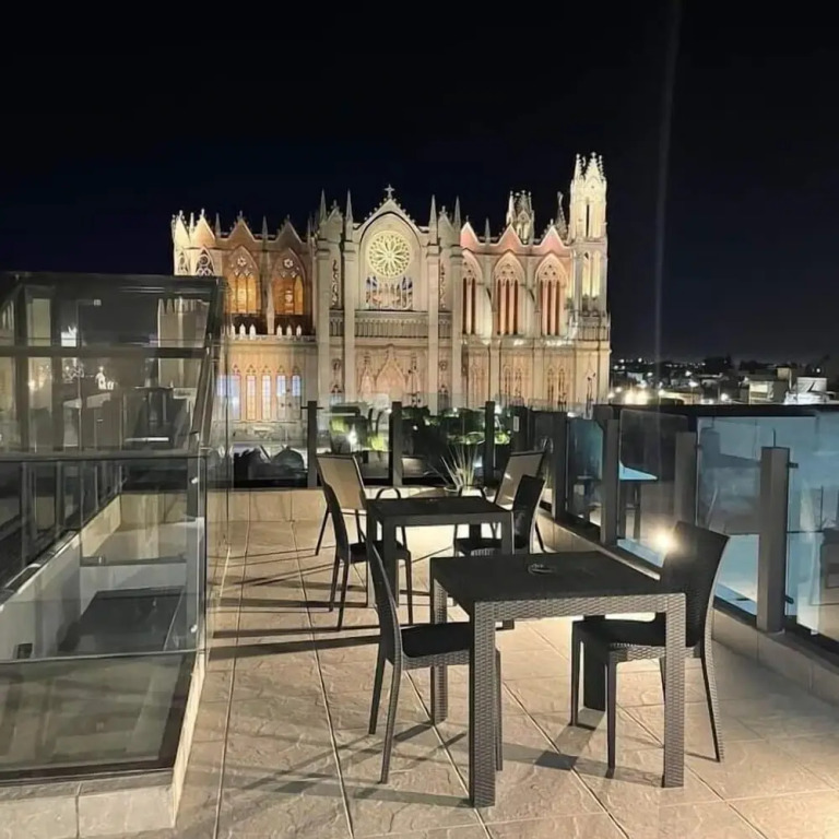 La Casa Mia Leon