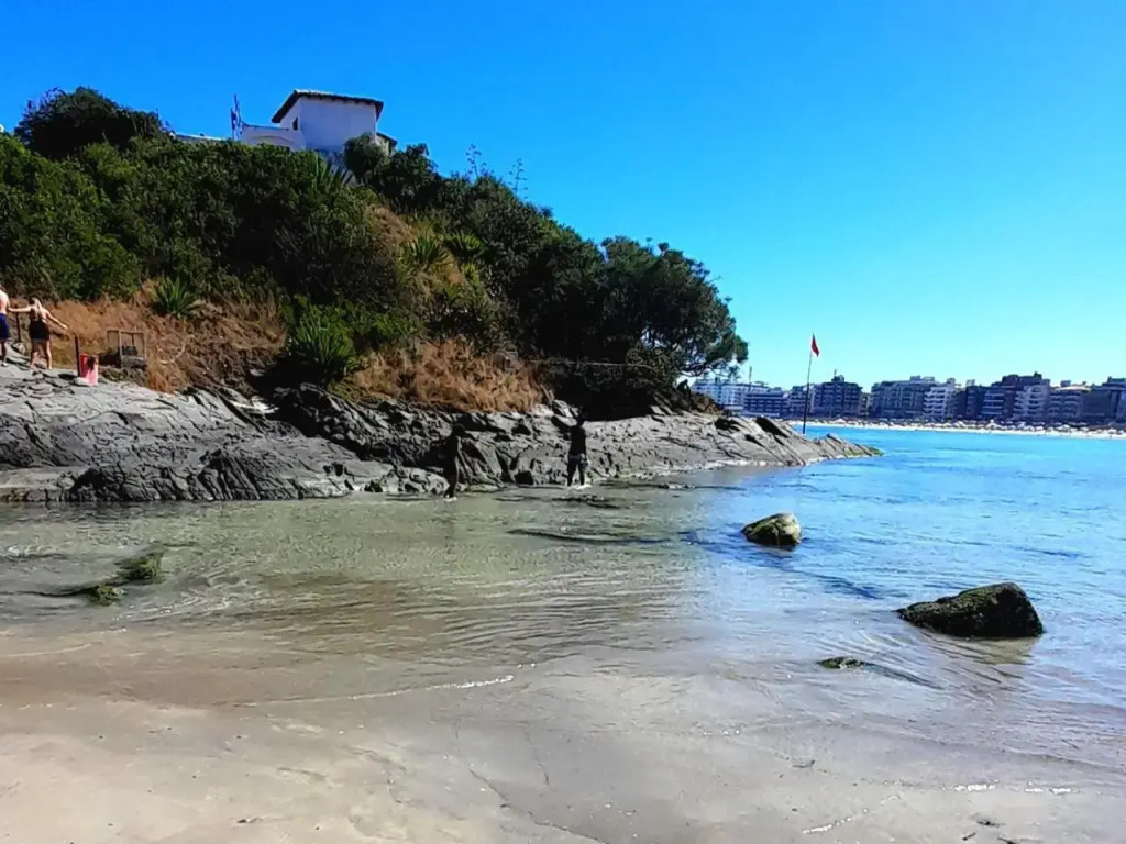 APT PRAIA do FORTE, 2min do Mar, a pé, CABO FRIO RJ