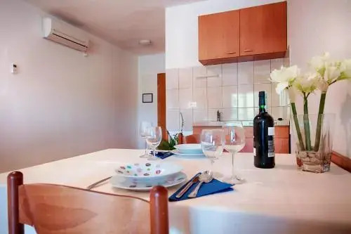 Apartments Bruna Lastovo
