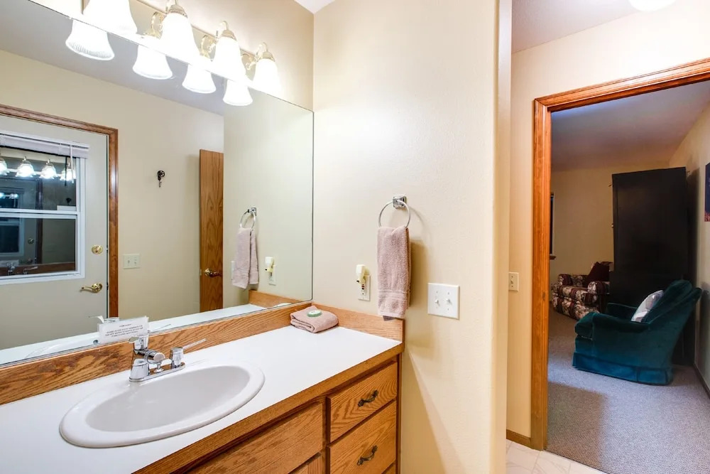 29SL - Hot Tub - Sauna - BBQ - Shuffle Board - Sleeps 11