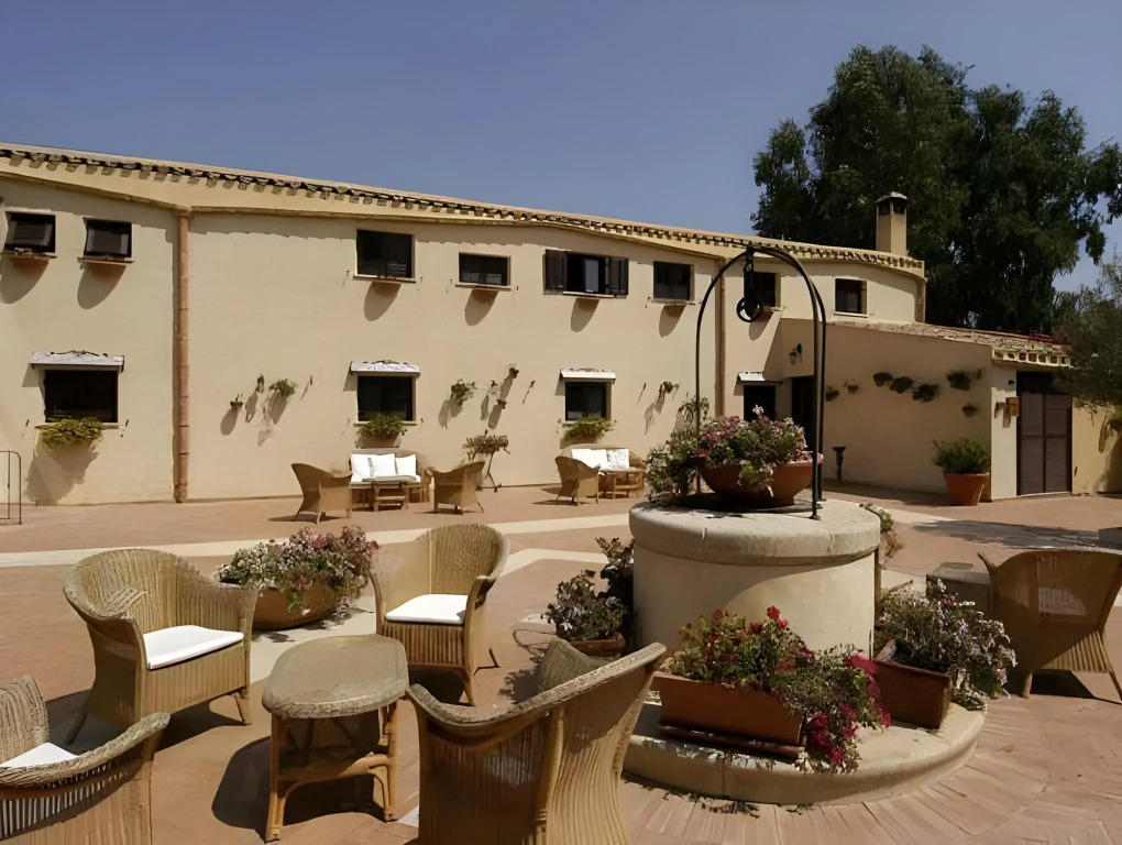 Hotel Foresteria Baglio Della Luna