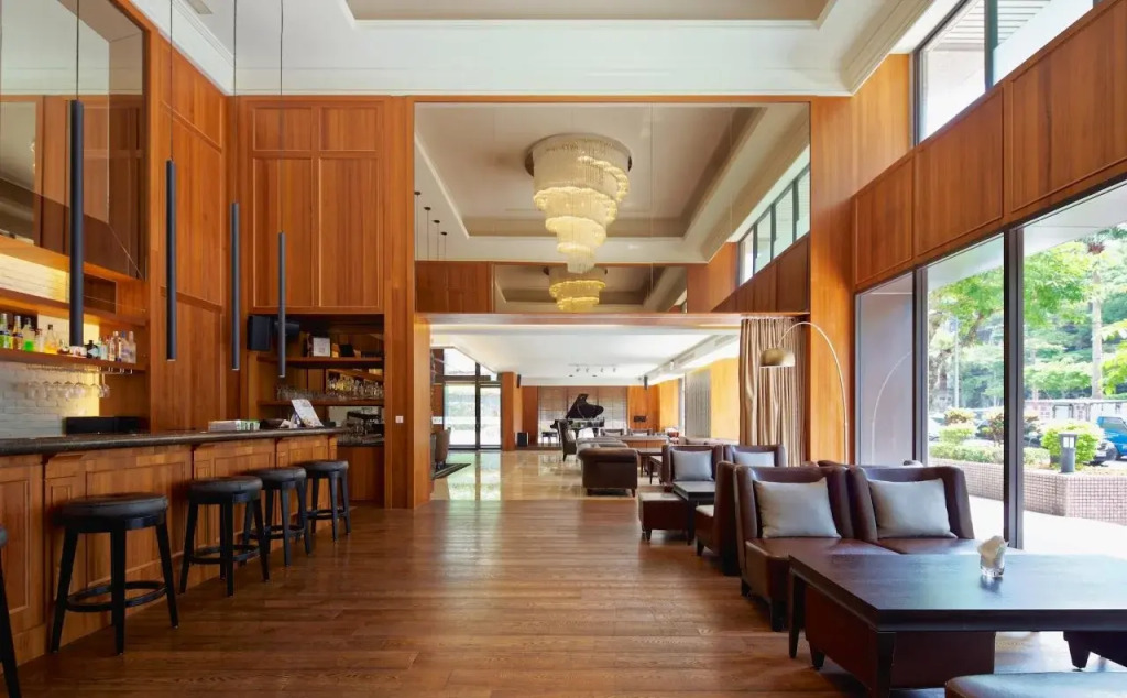 La Maison Hotel