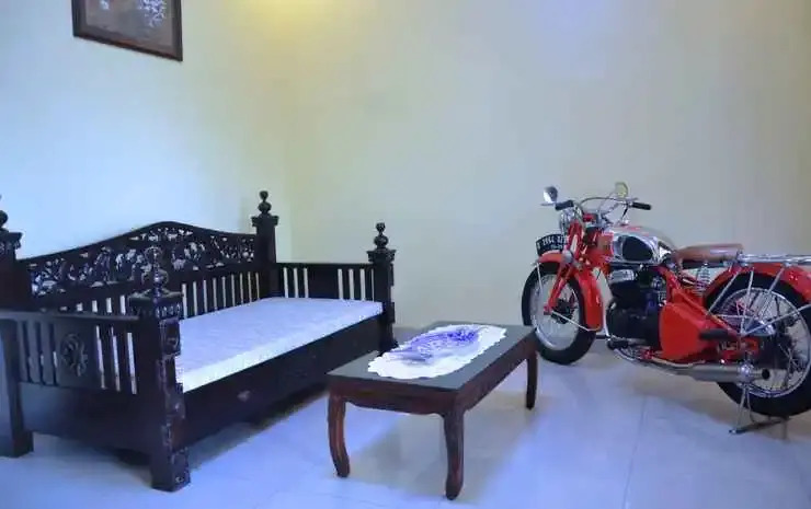 Rumah Kuning Bandung