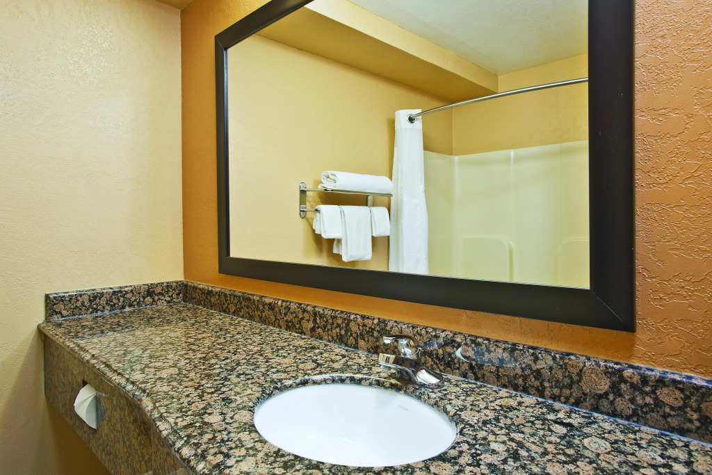Holiday Inn Express Hotel & Suites Wabash by IHG