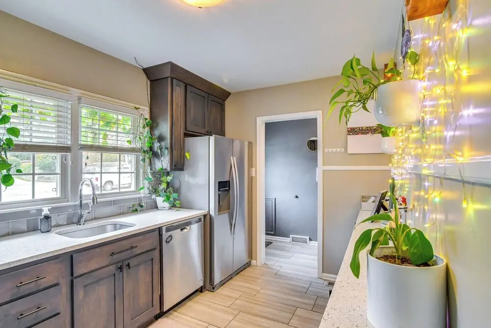 1 Mi to Valley Junction: Pet-friendly Iowa Home