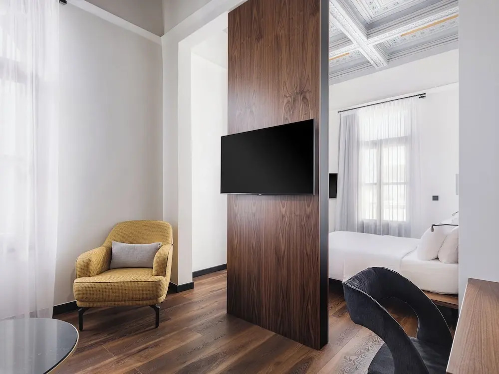 Bouquet Luxury Rooms Walk to Beach & Chania Old Town