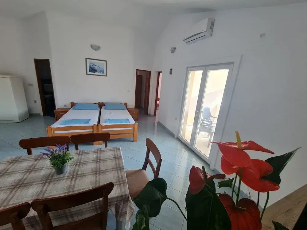 Apartments Robi