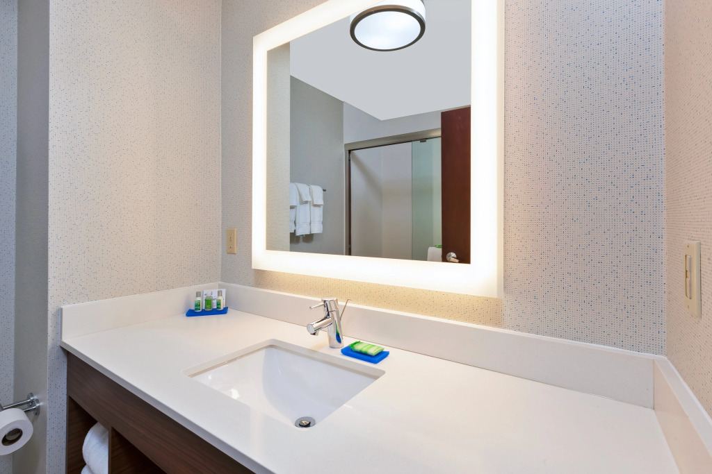 Holiday Inn Express Hotel & Suites Cleveland - Richfield by IHG