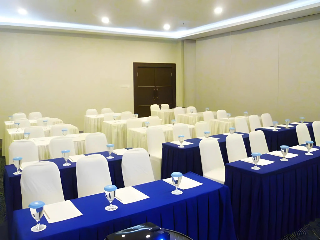 Zenith Hotel
