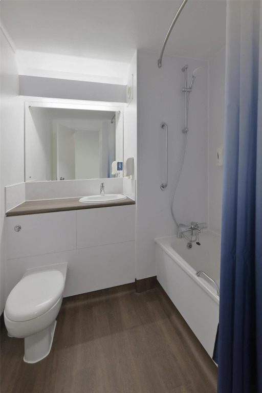 Travelodge Bristol Severn View M48