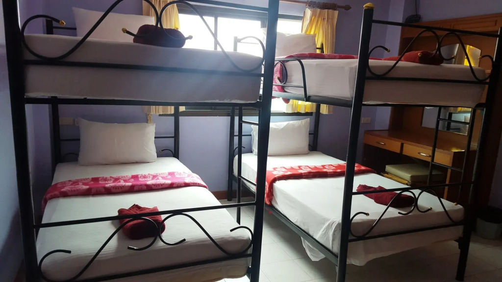 Coconut House Chaweng - Hostel