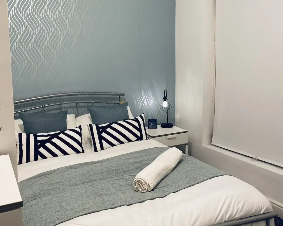 Large 4 Bedroom Home - City Centre