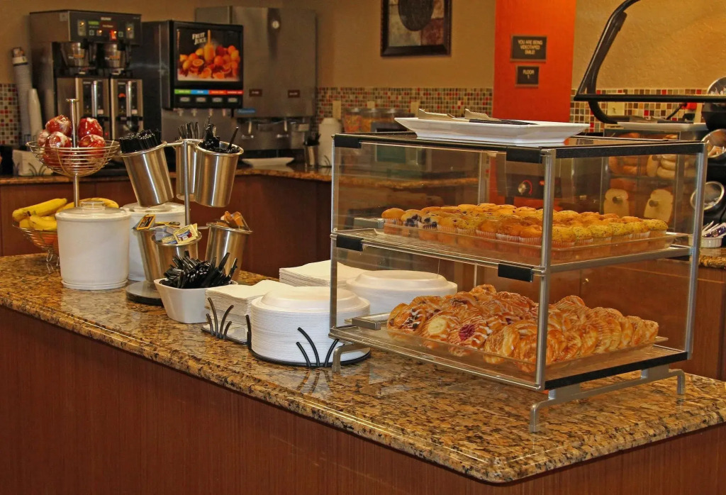 Best Western PLUS Universal Inn