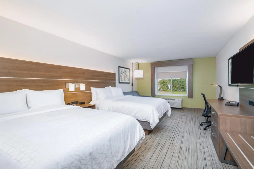 Holiday Inn Express & Suites Elkhart North by IHG