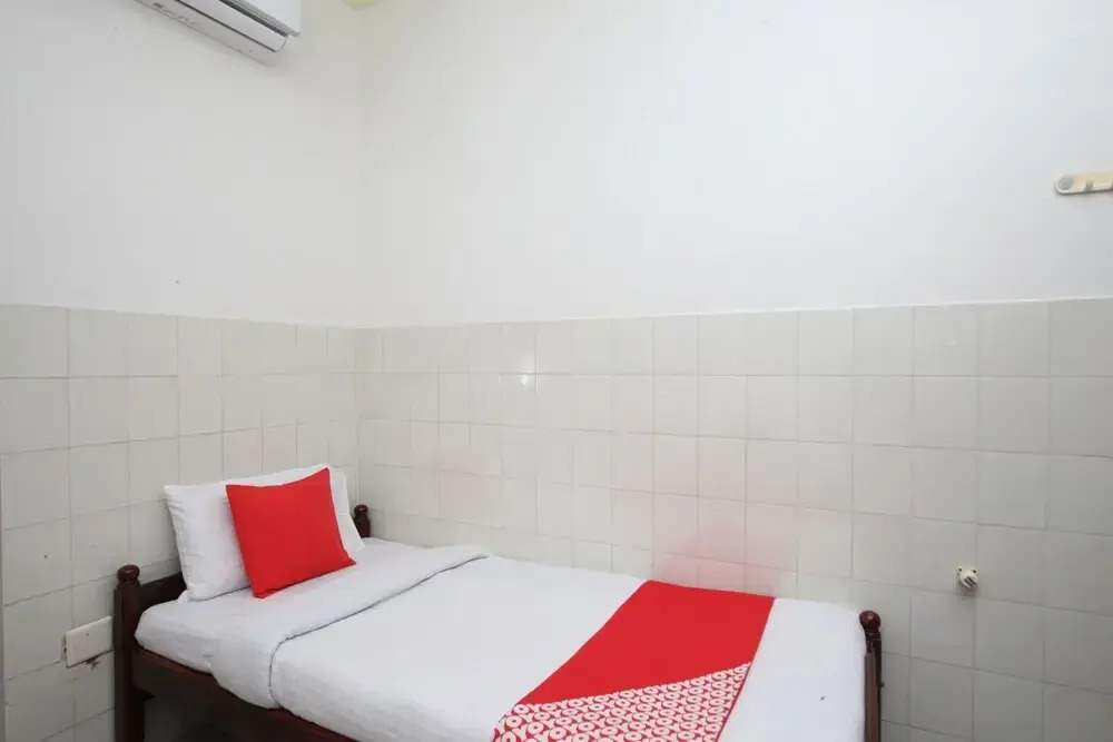 OYO 39960 Aira Park Hotel