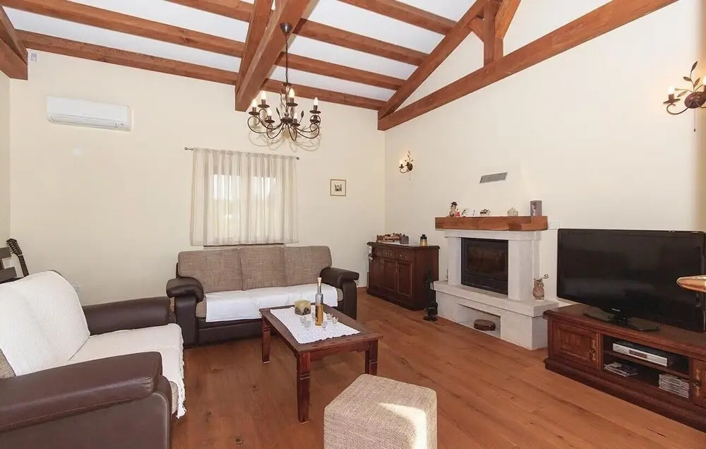 Nice Home in Vodnjan With Wifi and 4 Bedrooms