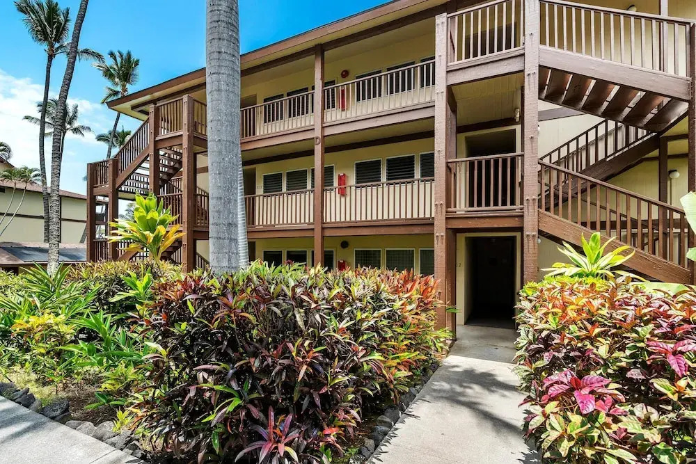 Kona Isle D2