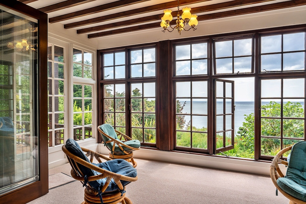 Group House With Sea-views, Veranda, No Deposit