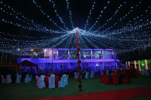 Thilini Holiday Inn