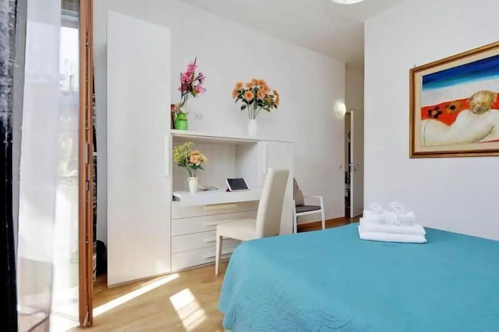 Delmiranis Book Apartments - Vatican View