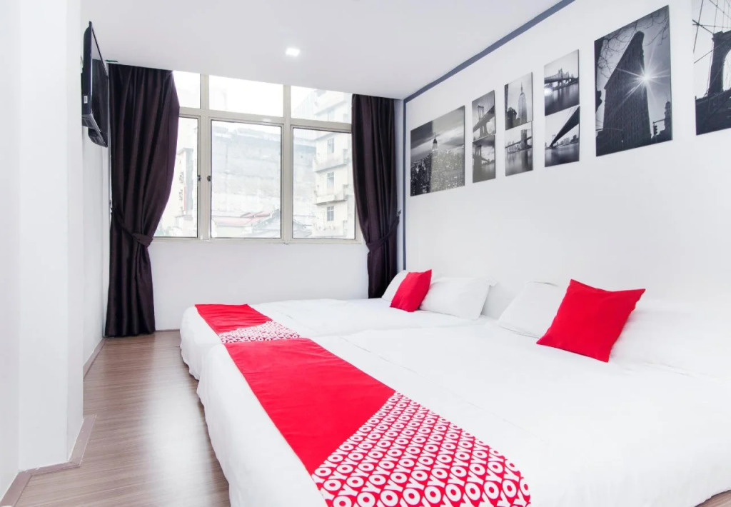 OYO 330 Cchinee Hotel