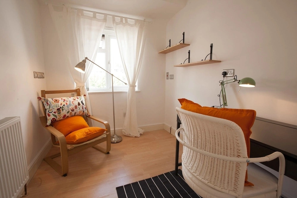 Tooting Rooms & Studio by PrimeCityHosts