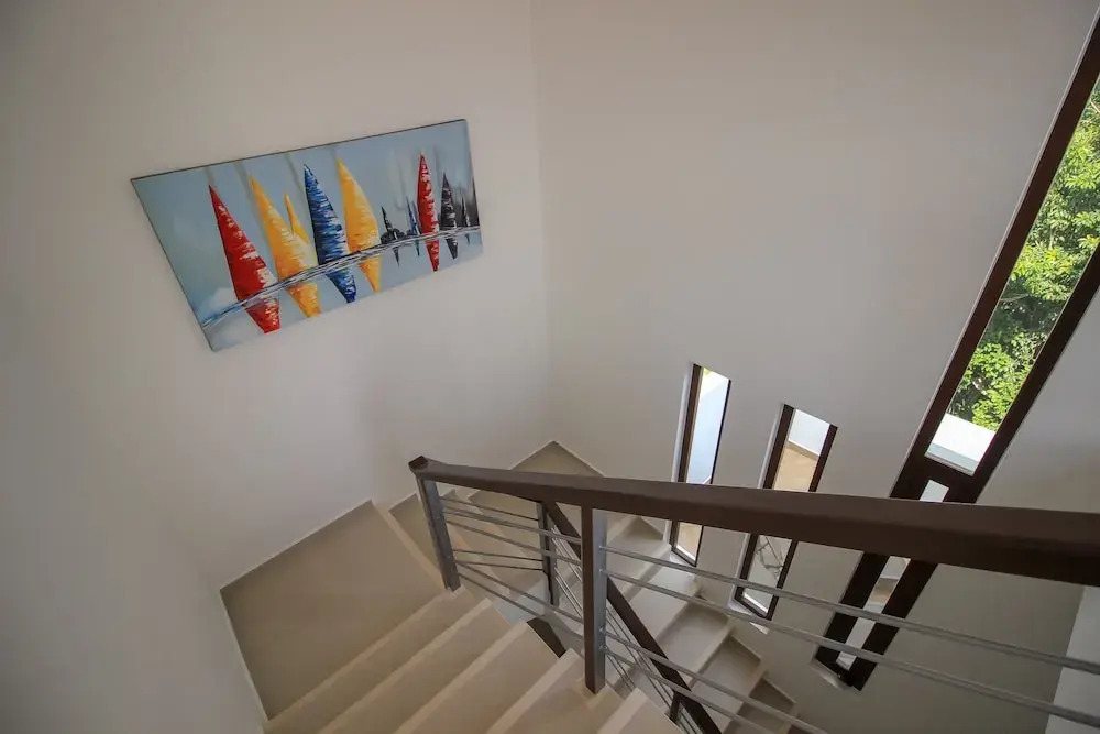 Ocean View 3 Bedroom Home by Olahola