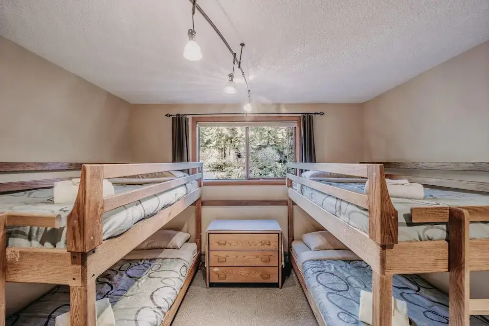41SW - Sauna - WiFi - Fireplace - Sleeps 8
