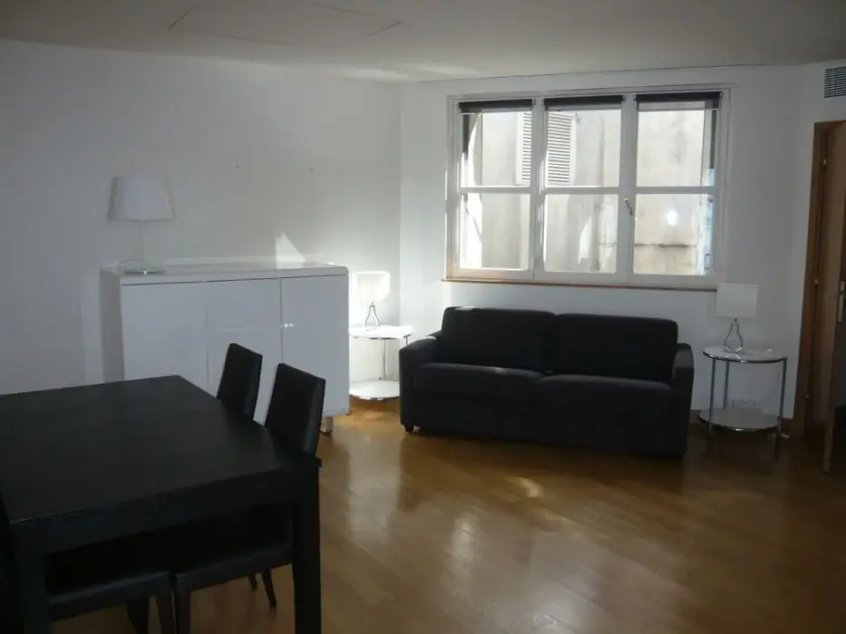 Bridgestreet Deluxe Residence Apartments