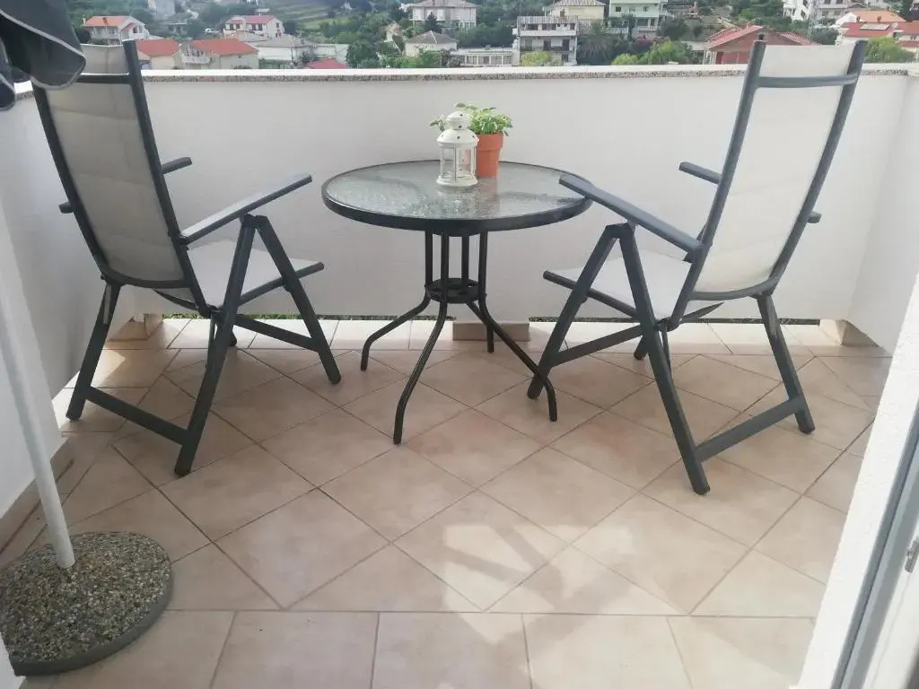 Riviera Rooms and Apartments