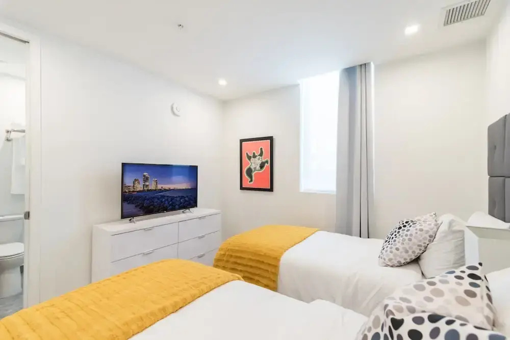 VHC Luxury Apartments 538-202