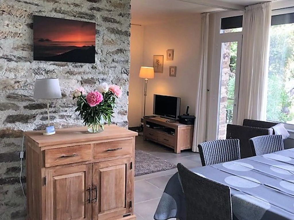 Comfy villa in Bormes-les-Mimosas with swimming pool
