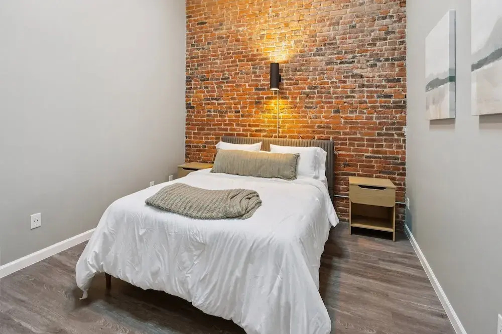 Rustic-industrial Loft With Courthouse Views 3 Bedroom Apts