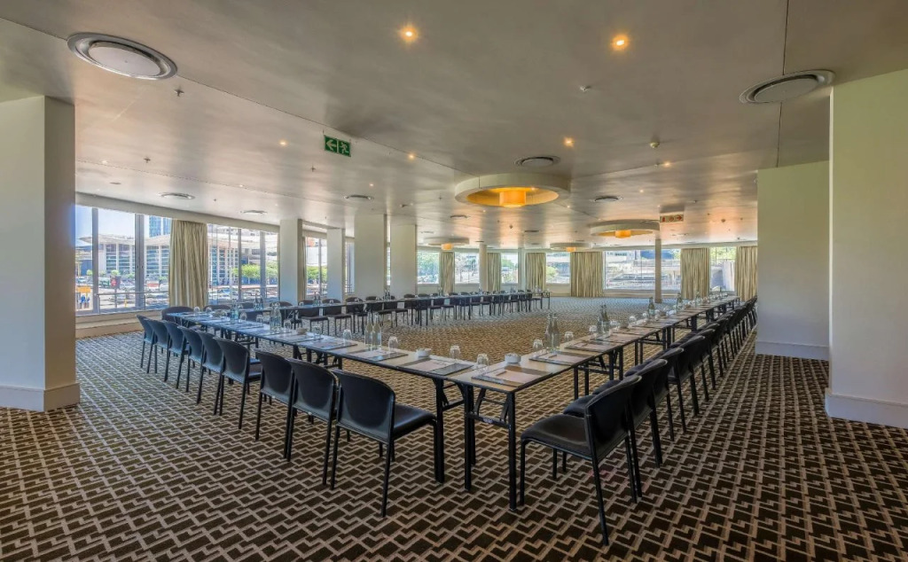 Radisson Blu Gautrain Hotel, Sandton Johannesburg