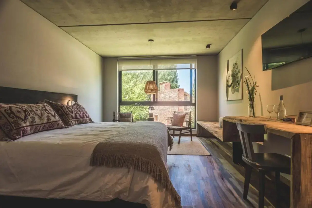 Be House Suites & Spa