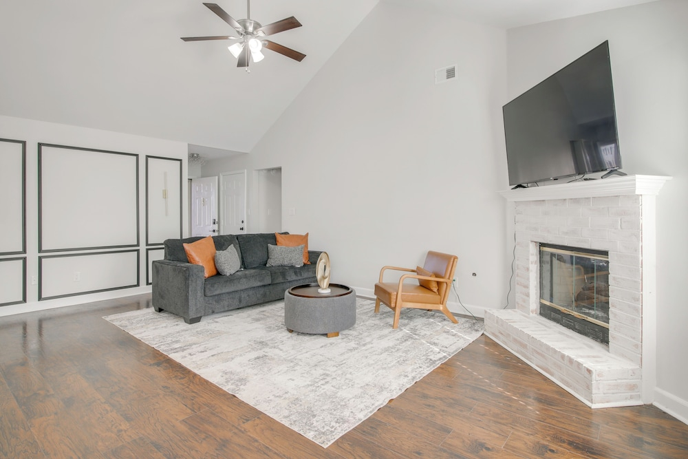 Walk to the Greenline: Sleek Cordova Home w/ Patio